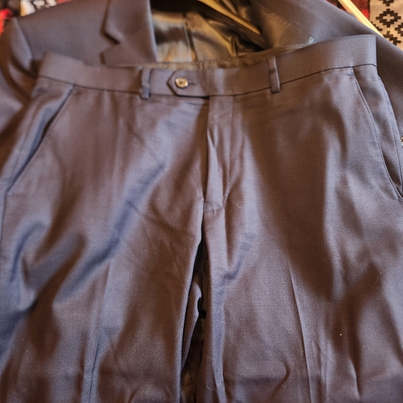 Lauren Ralph Lauren Men's Blue Wool Blend Suit Size 42S EUC - Picture 11 of 13